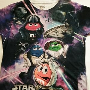 Star Wars M&M beautiful shirt size XL.